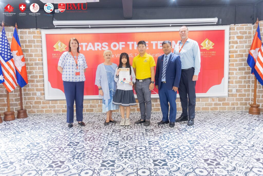 សូមអបអរសាទរសិស្សវិទ្យាល័យអន្តរជាតិទាំង៤០រូបដែលបញ្ចប់វគ្គសិក្សានៅសាលា Cempaka នាប្រទេសម៉ាឡេុសុី