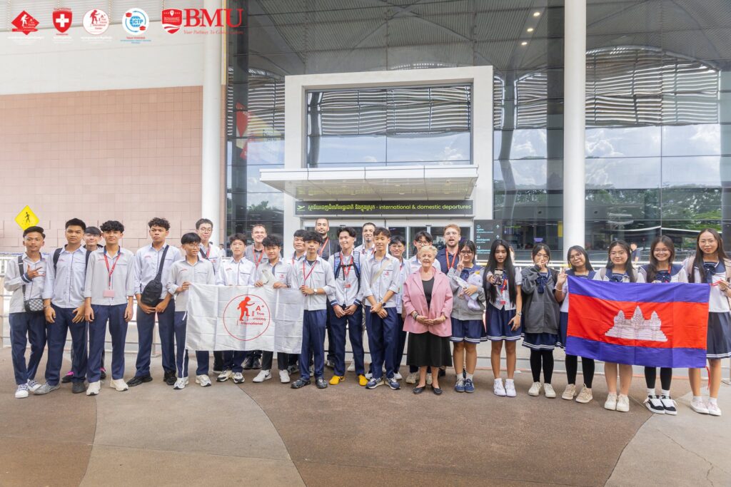 Congratulations to our 24 True VISIONS International High School students on a Summer School study trip to the United States of America