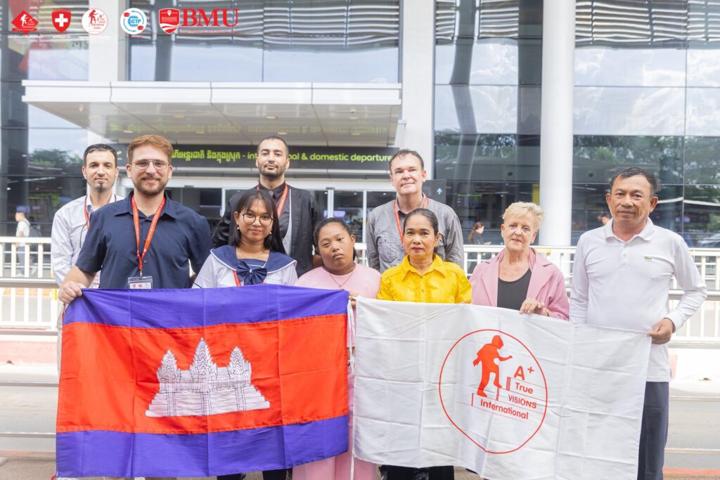 Congratulations to our 24 True VISIONS International High School students on a Summer School study trip to the United States of America
