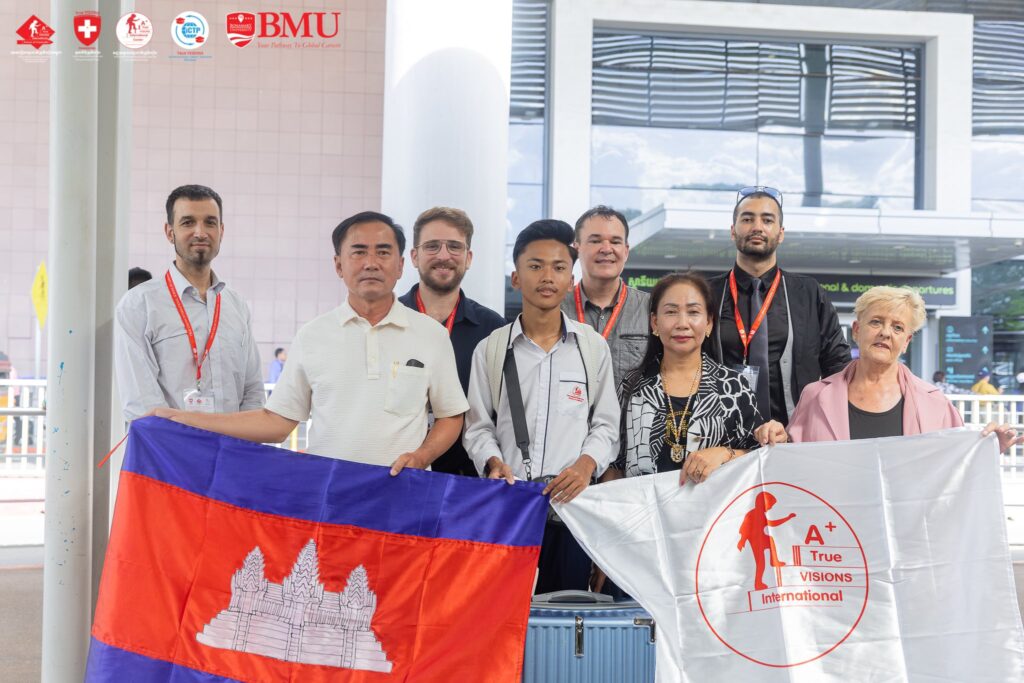 Congratulations to our 24 True VISIONS International High School students on a Summer School study trip to the United States of America
