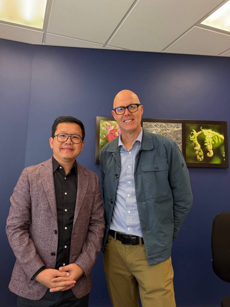 Dr. Seng Bona, Chairman of True VISIONS met with Mr. Craig Rosengrave, Director of International Academic Affairs, at Burnside High School in Christchurch, New Zealand, to discuss student exchange.
June 2025