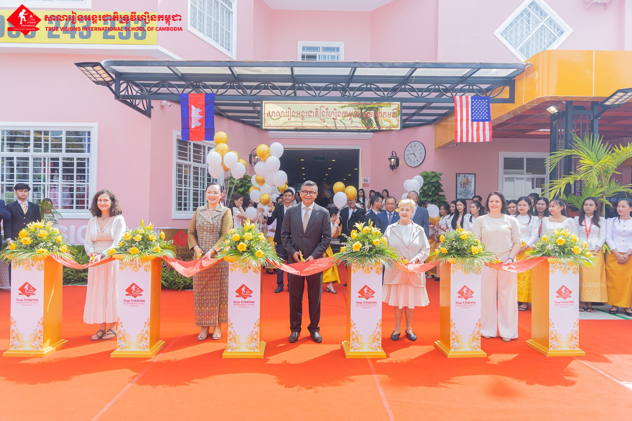 ពិធីសម្ពោធអគារសិក្សានៃសាលារៀនអន្តរជាតិទ្រូវីហ្សិនកម្ពុជា សាខាវត្តទួល ក្នុងខណ្ឌឫស្សីកែវ (True VISIONS International School of Cambodia)