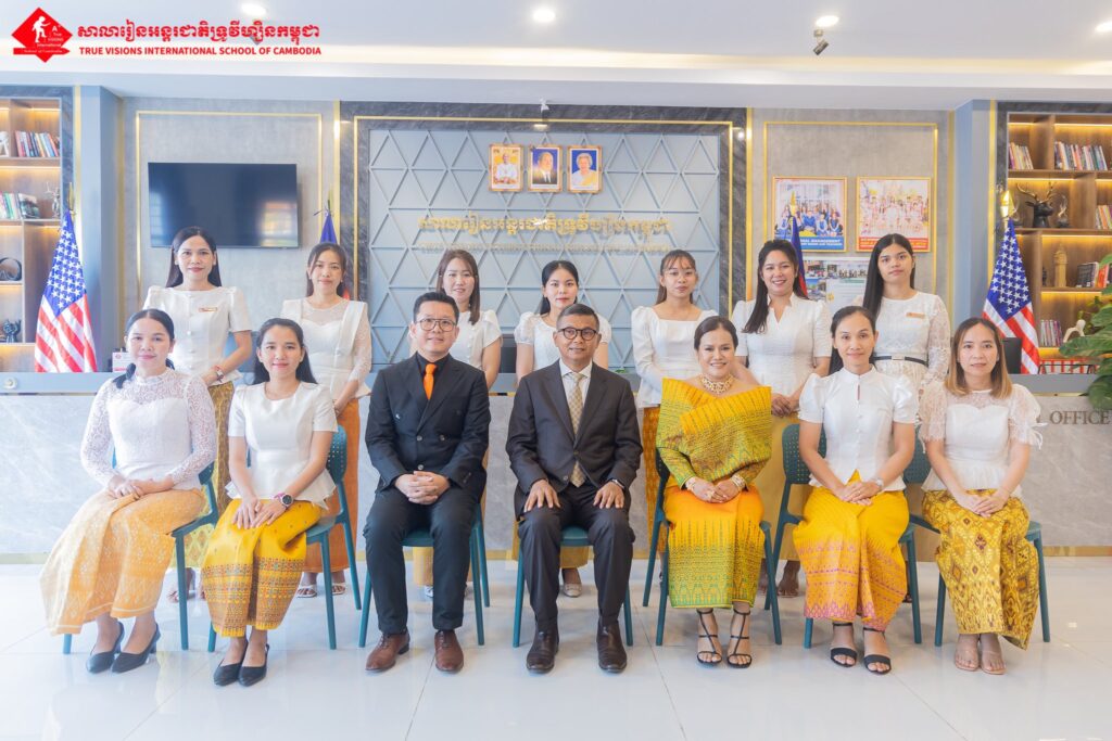 ពិធីសម្ពោធអគារសិក្សានៃសាលារៀនអន្តរជាតិទ្រូវីហ្សិនកម្ពុជា សាខាវត្តទួល ក្នុងខណ្ឌឫស្សីកែវ (True VISIONS International School of Cambodia)