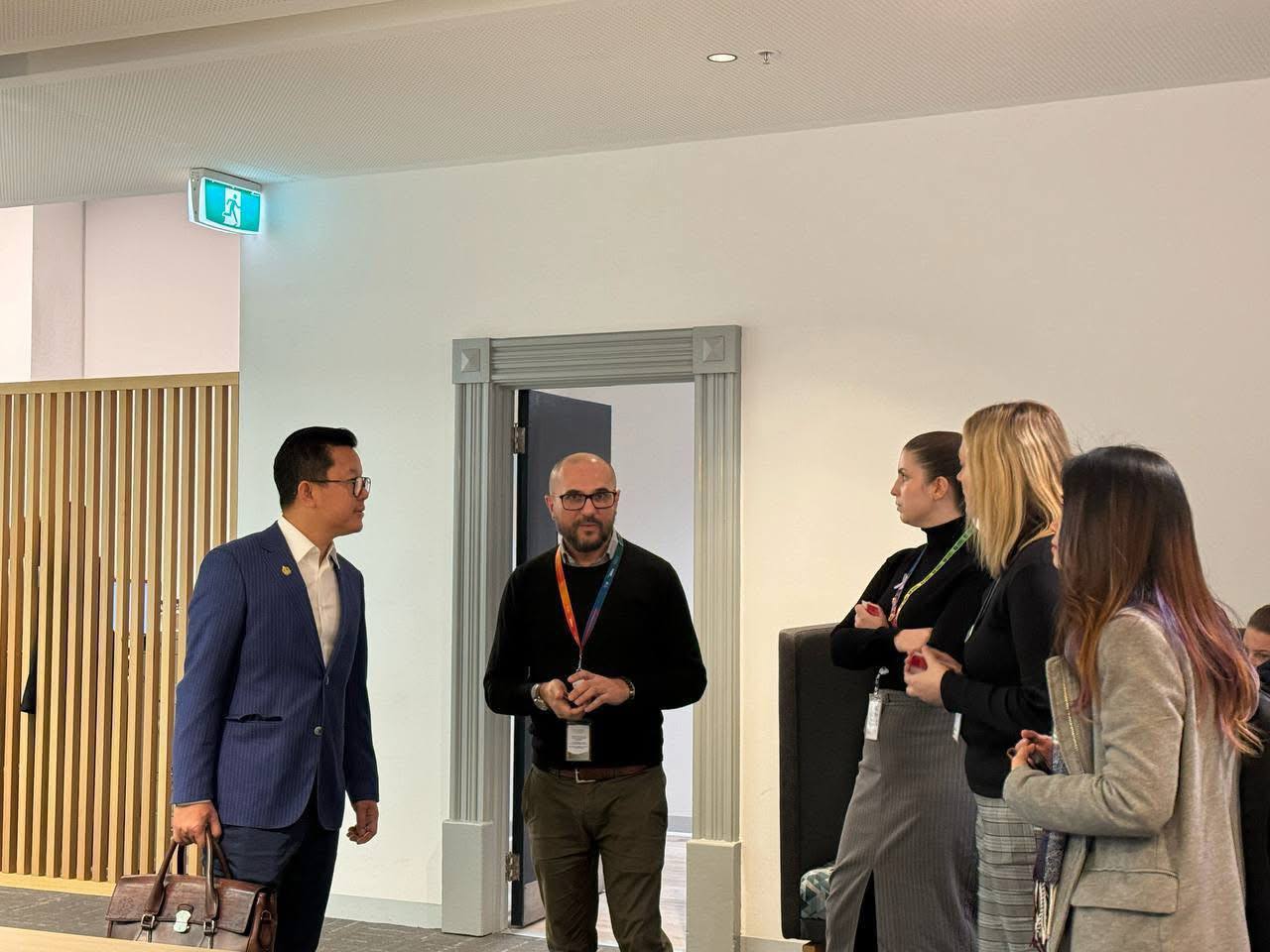 Dr. Seng Bona, Chairman of True VISIONS paid an official visit to Torrens University Australia in Melbourne, Australia.June 2025
