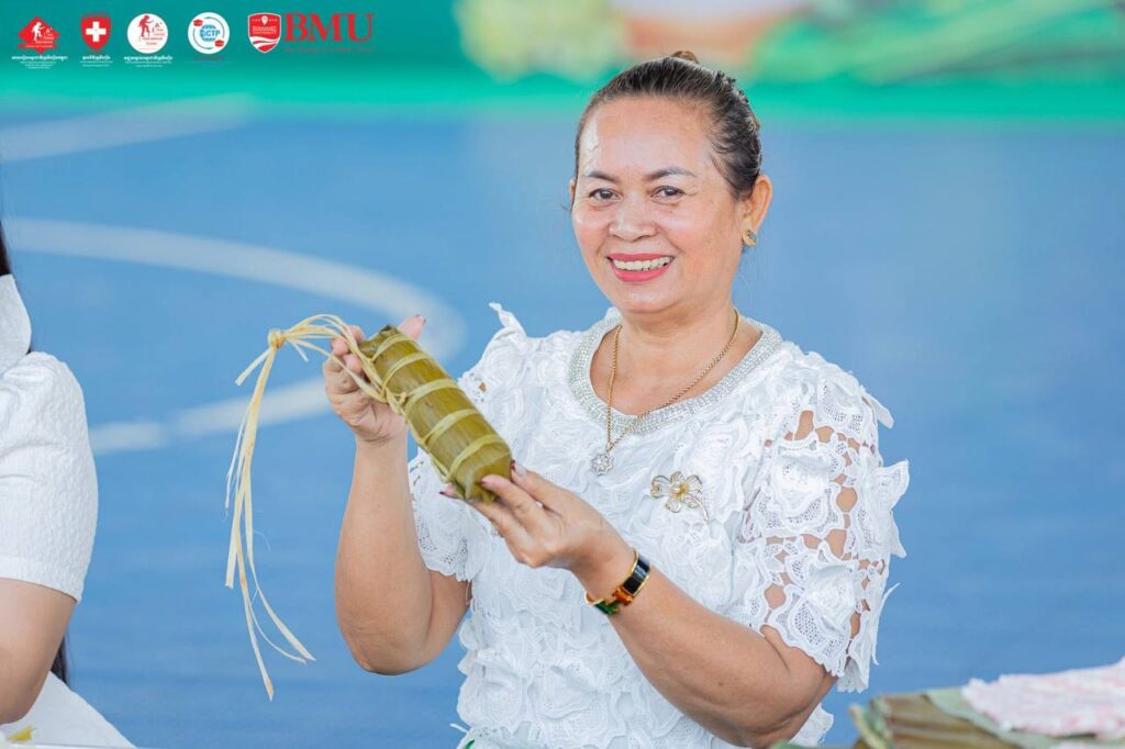 កម្មវិធីវេចនំអន្សមបុណ្យភ្ជុំទ្រូវីហ្សិន