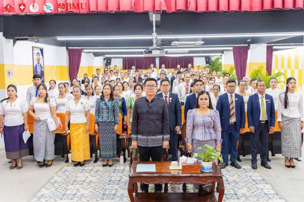 កិច្ចប្រជុំបូកសរុបការងារត្រីមាសទី១ឆ្នាំសិក្សា២០២៥-២០២៦ និងការលើកកម្ពស់គុណភាពការងារត្រីមាសទី២ និងពិធីចែកលិខិតសរសើរ និង ប្រគល់ប្រាក់លើកទឹកចិត្តជូនដល់គ្រូឆ្នើម នៃសាលារៀនអន្តរជាតិទ្រូវីហ្សិនកម្ពុជា។ កិច្ចប្រជុំបូកសរុបការងារត្រីមាសទី១ឆ្នាំសិក្សា២០២៥-២០២៦ និងការលើកកម្ពស់គុណភាពការងារត្រីមាសទី២ និងពិធីចែកលិខិតសរសើរ និង ប្រគល់ប្រាក់លើកទឹកចិត្តជូនដល់គ្រូឆ្នើម នៃសាលារៀនអន្តរជាតិទ្រូវីហ្សិនកម្ពុជា។