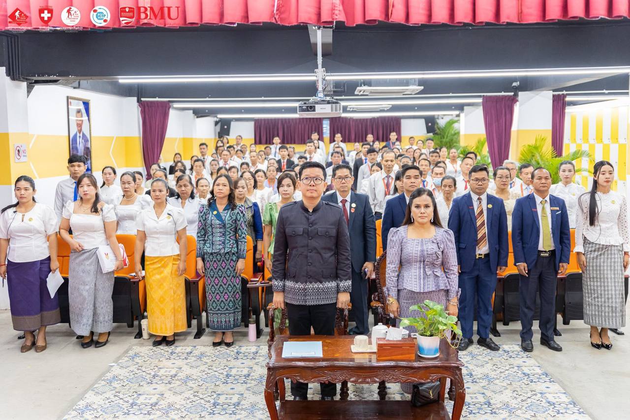 កិច្ចប្រជុំបូកសរុបការងារត្រីមាសទី១ឆ្នាំសិក្សា២០២៥-២០២៦ និងការលើកកម្ពស់គុណភាពការងារត្រីមាសទី២ និងពិធីចែកលិខិតសរសើរ និង ប្រគល់ប្រាក់លើកទឹកចិត្តជូនដល់គ្រូឆ្នើម នៃសាលារៀនអន្តរជាតិទ្រូវីហ្សិនកម្ពុជា។