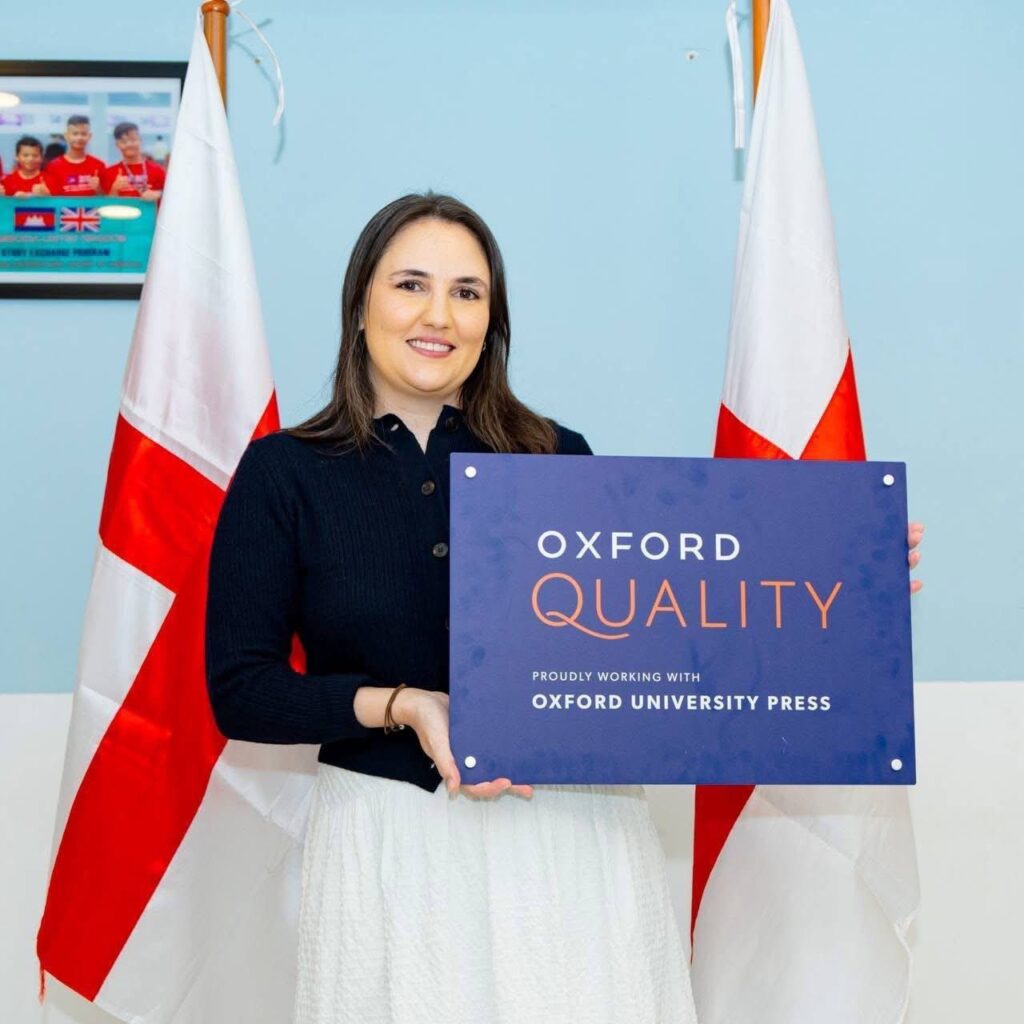 សាលារៀនអន្តរជាតិទ្រូវីហ្សិនកម្ពុជា គឺជាសាលារៀនអន្តរជាតិដំបូងគេបង្អស់នៅកម្ពុជា ដែលទទួលបានសិទ្ធិប្រើប្រាស់កម្មវិធីសិក្សាអន្តរជាតិ Oxford Quality ពីសាកលវិទ្យាល័យ Oxford នៃចក្រភពអង់គ្លេស 🇬🇧។🇰🇭 True VISIONS International School of Cambodia is the First School in Cambodia granted the privilege to use Oxford Quality from Oxford University Press, UK 🇬🇧 Oxford Quality ពីសាកលវិទ្យាល័យ Oxford