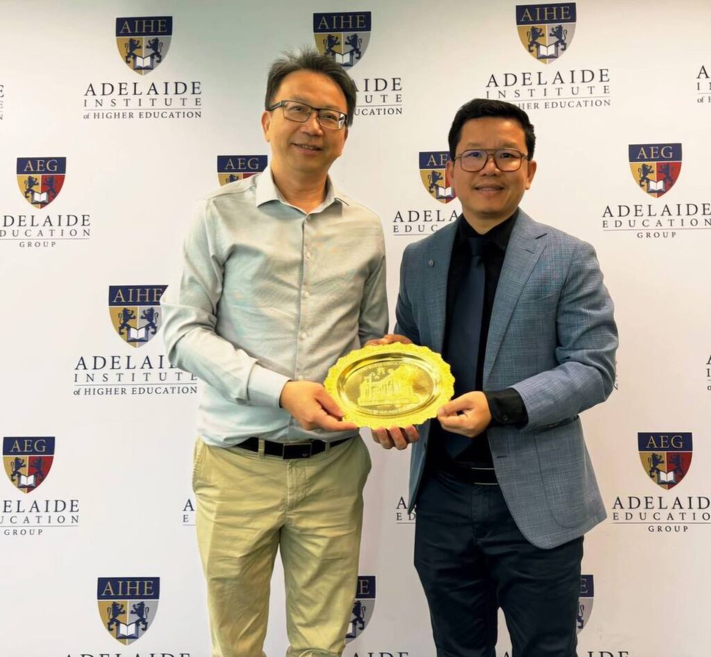 ប្រធានក្រុមប្រឹក្សាភិបាលទ្រូវីហ្សិនគ្រុប